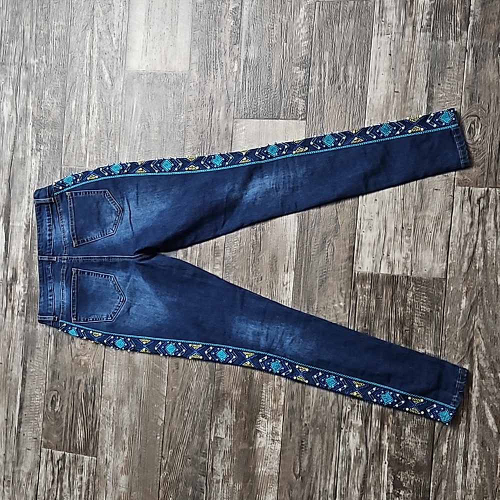 Stylish Blue Embroidered Women's Skinny Jeans - Picture 4 of 16